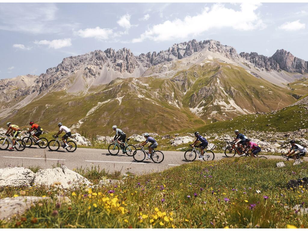 The Best Cycling Events to Experience the Tour de France as an Amateur Cyclist